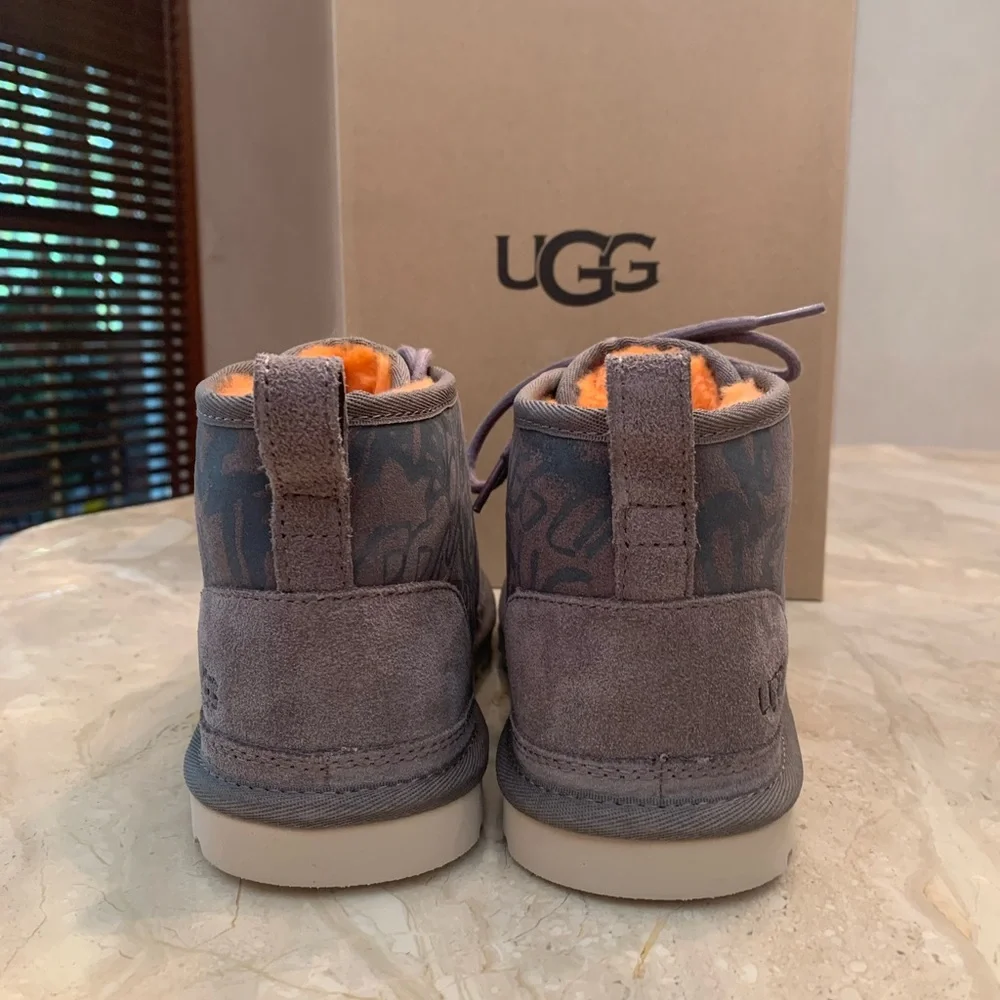 PRICE ✂️ UGG Neumel - Street Graffiti - Picture 3 of 9